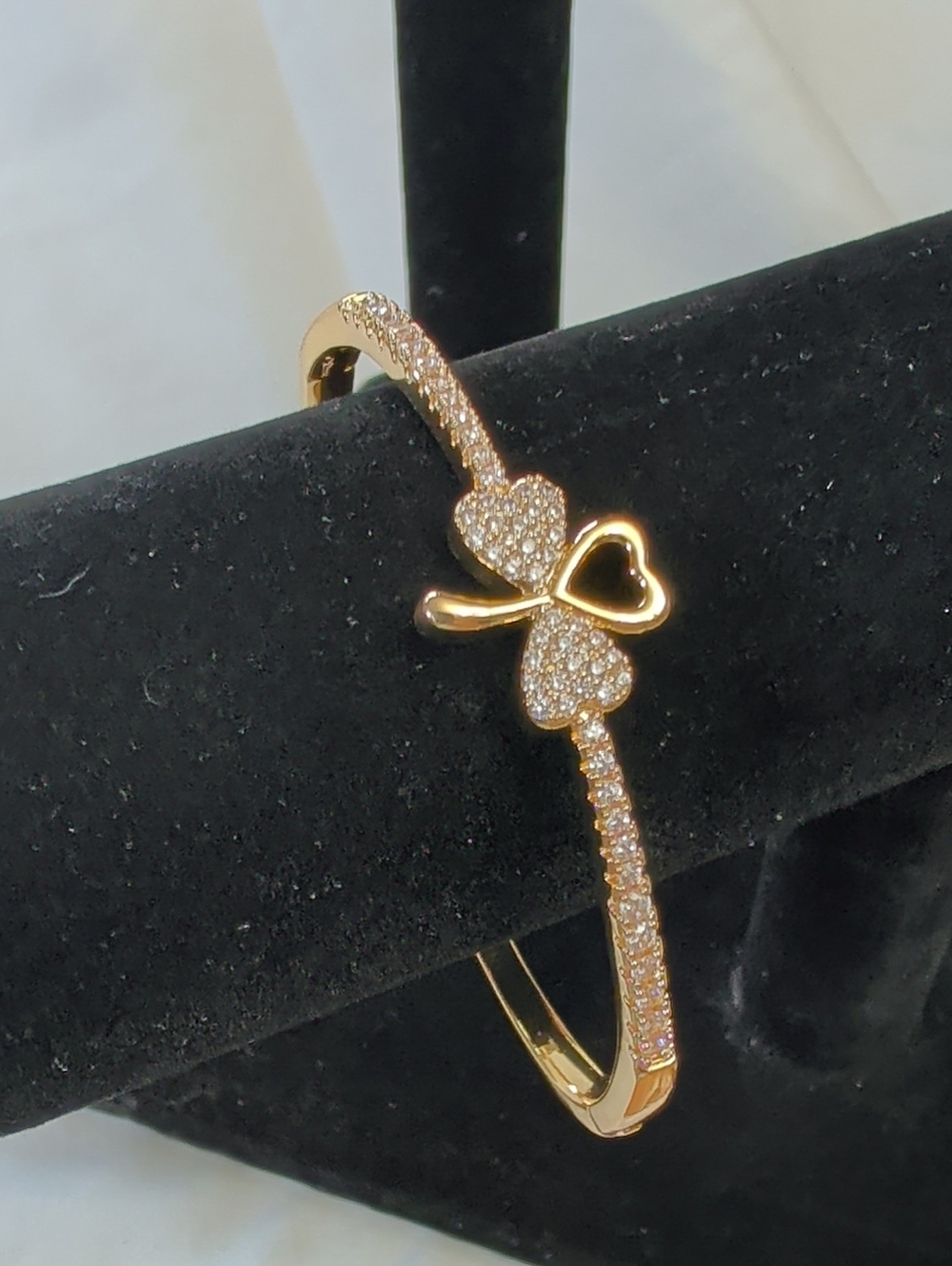 NWOT (415) Gold Plated Clover Flower Pavé Crystal Cuff Bangle